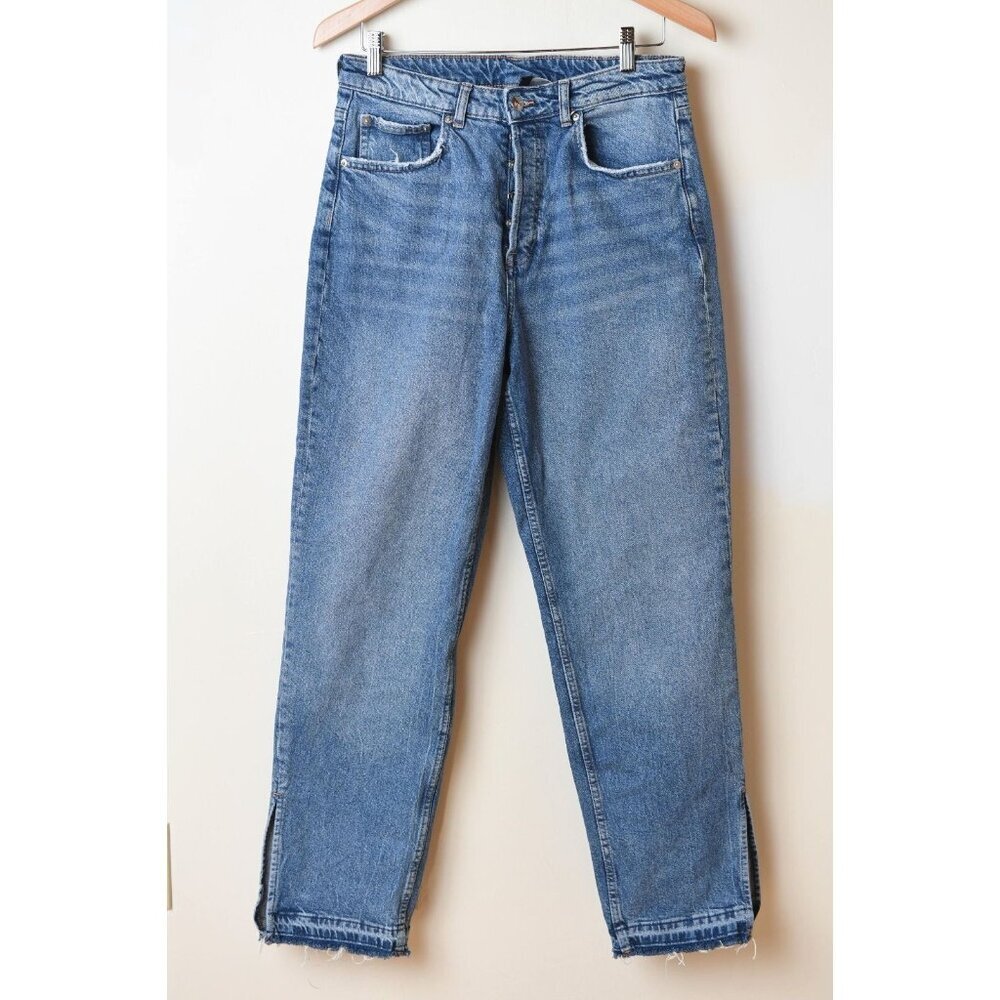H&M Women’s Size 10 Divided Blue Jeans With Raw Hem and Side Slit Medium Wash - Picture 1 of 12